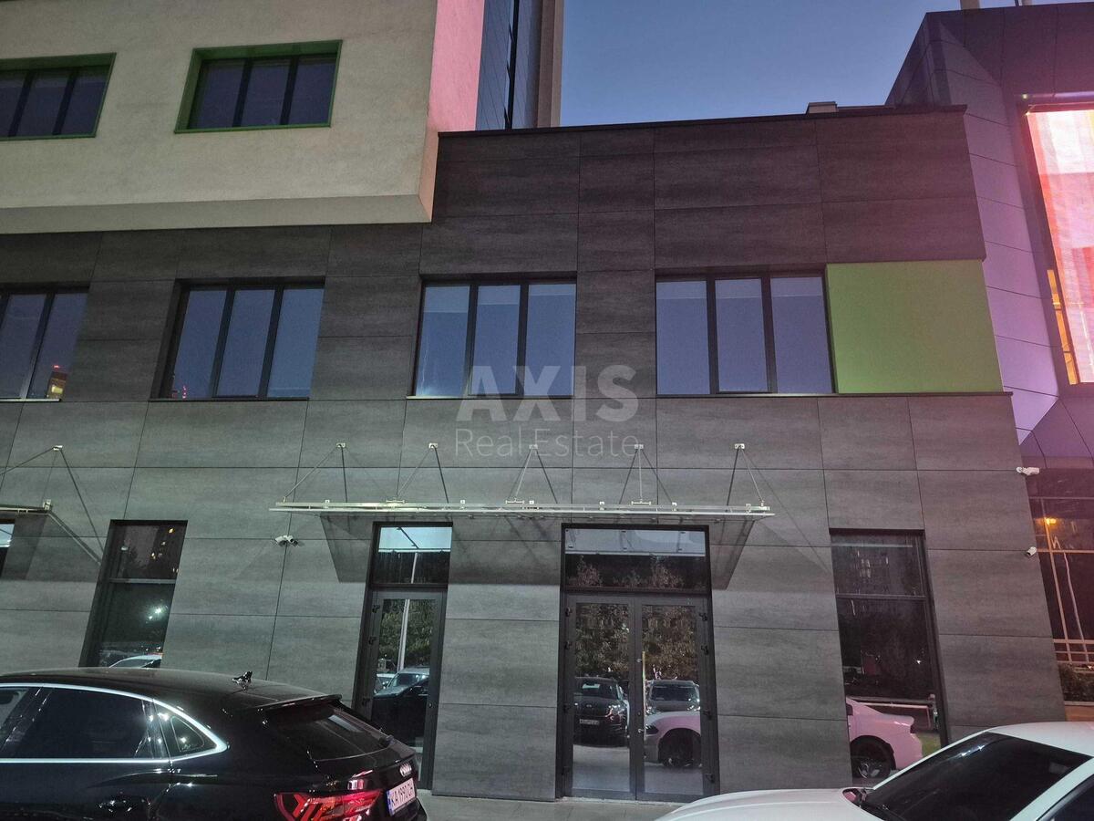 Office vul. Samiyla Kishky 6А, 620m2