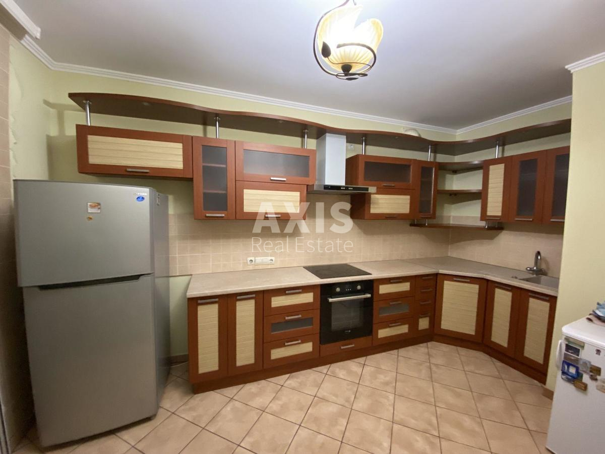 2к квартира ул. Русовой Софии 7А