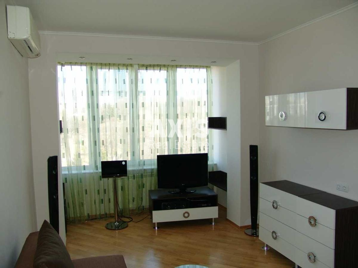 2k apartment vul. Antonovycha 118/19