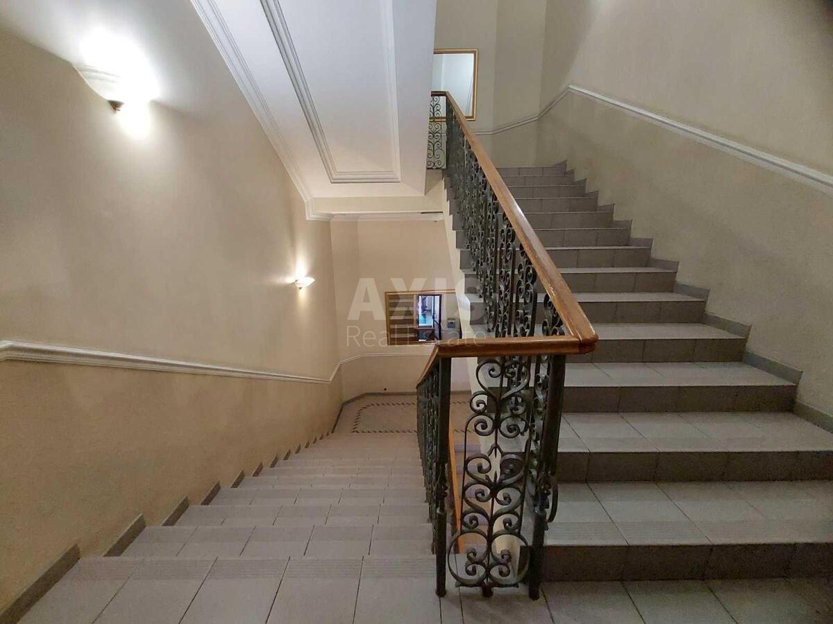 Office vul. Jaroslaviv Val 30, 270m211