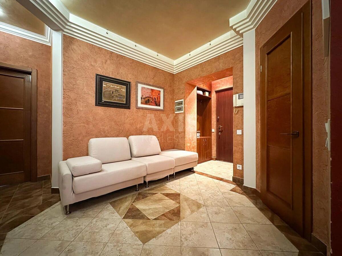 1k apartment vul. Polupanova 105