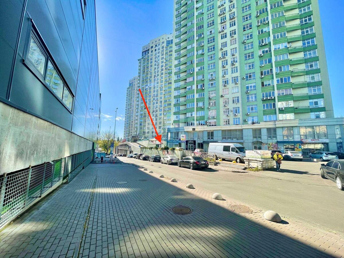 Объект торговли пр-т Лобановского 4В, 560м2