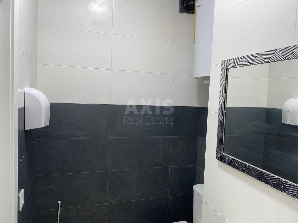 Office vul. Kyrylivs'ka 37А, 87m211