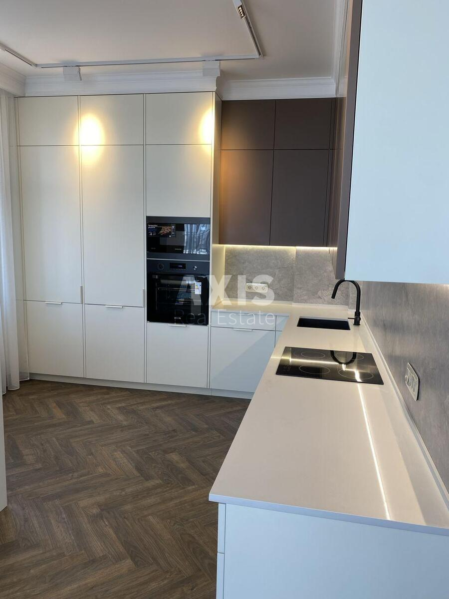 4k apartment vul. Buslivs'ka 12