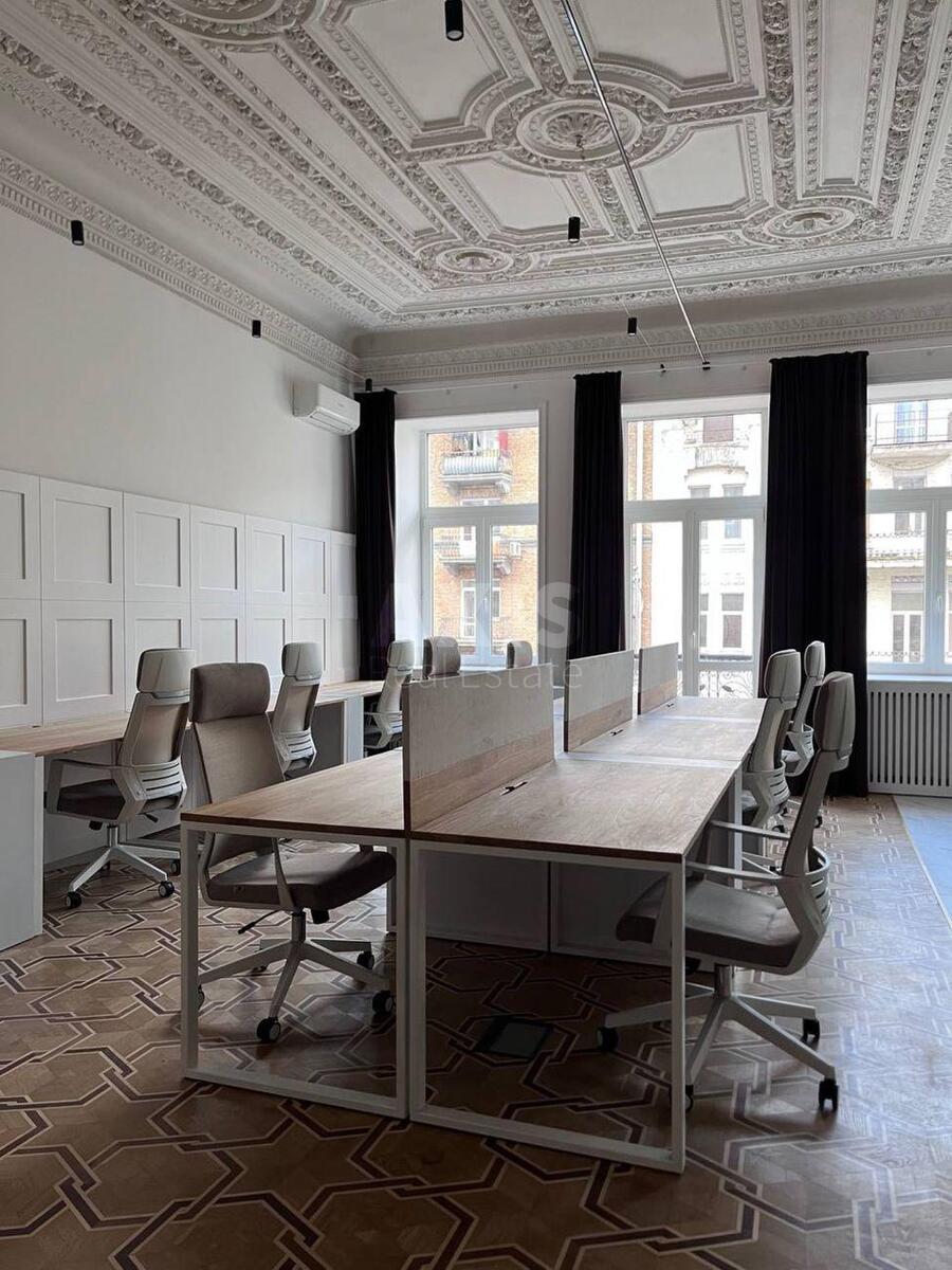 Office vul. Rustaveli Shota 22, 180m20