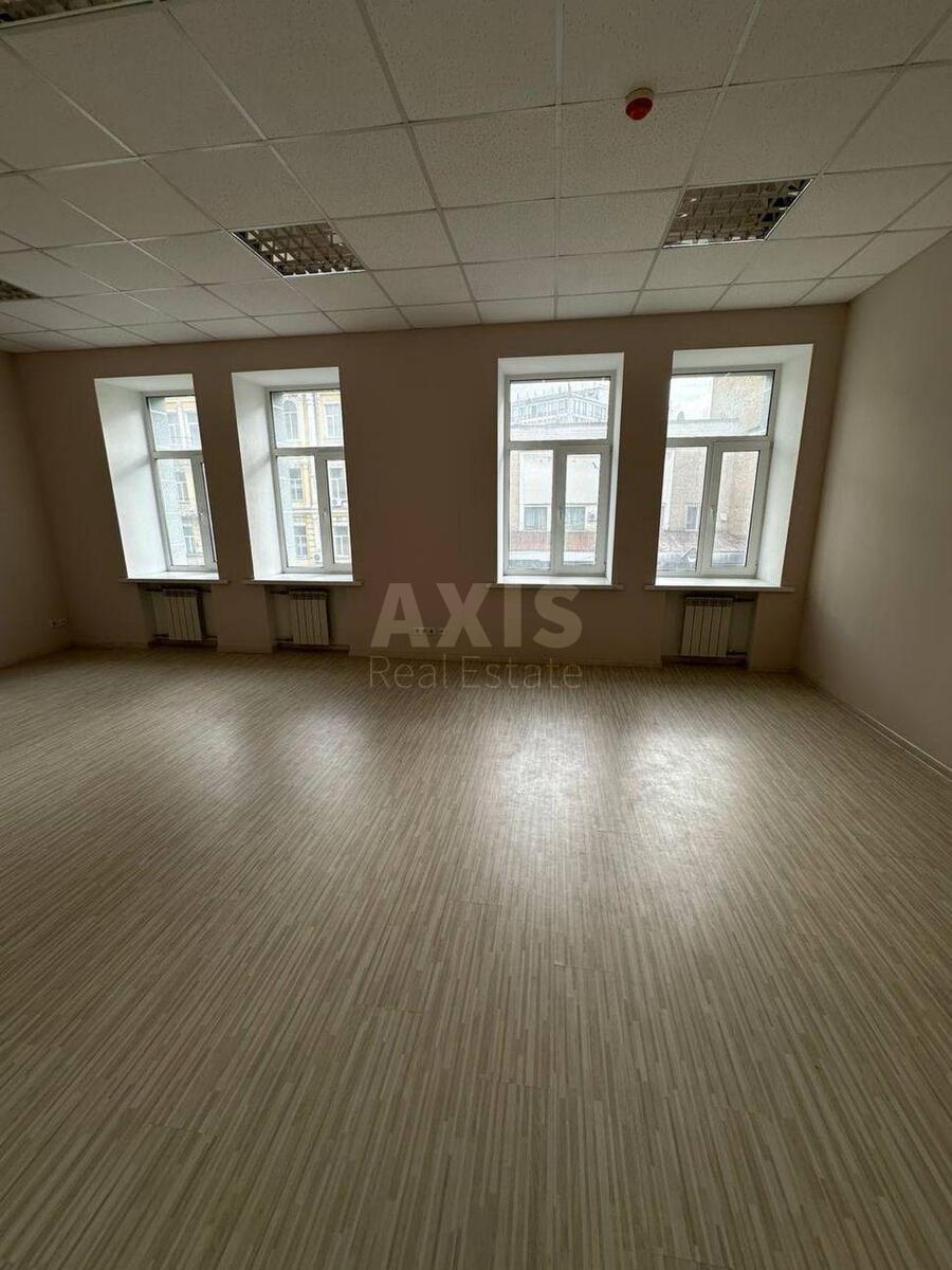 Объект торговли ул. Руставели Шота 18, 1183м2608346