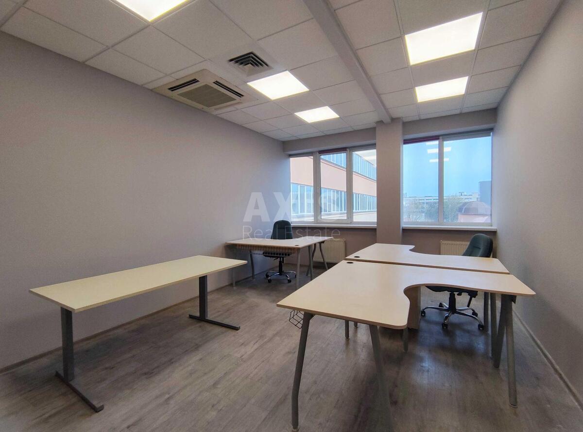Office vul. Mashynobudivna 35А, 1000m2