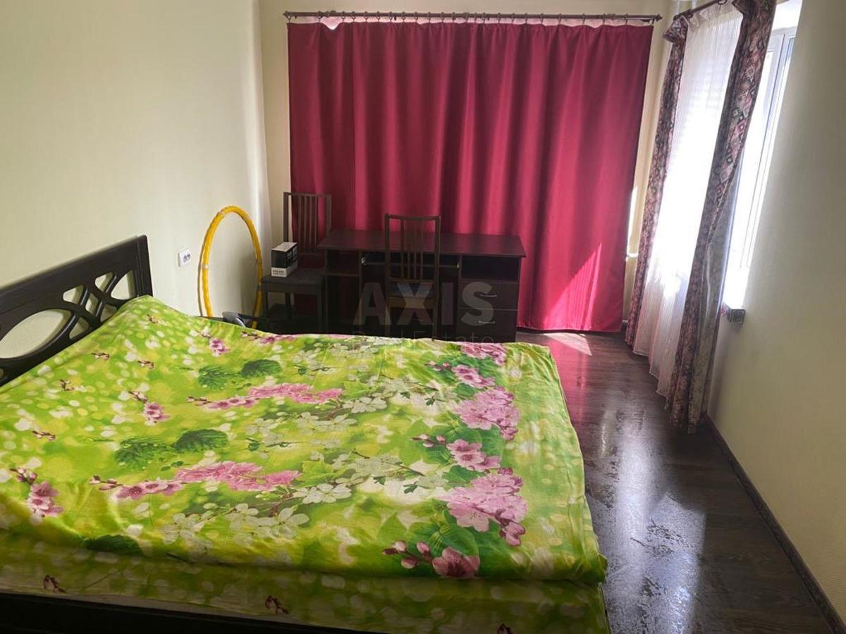 2k apartment vul. Myropil's'ka 311