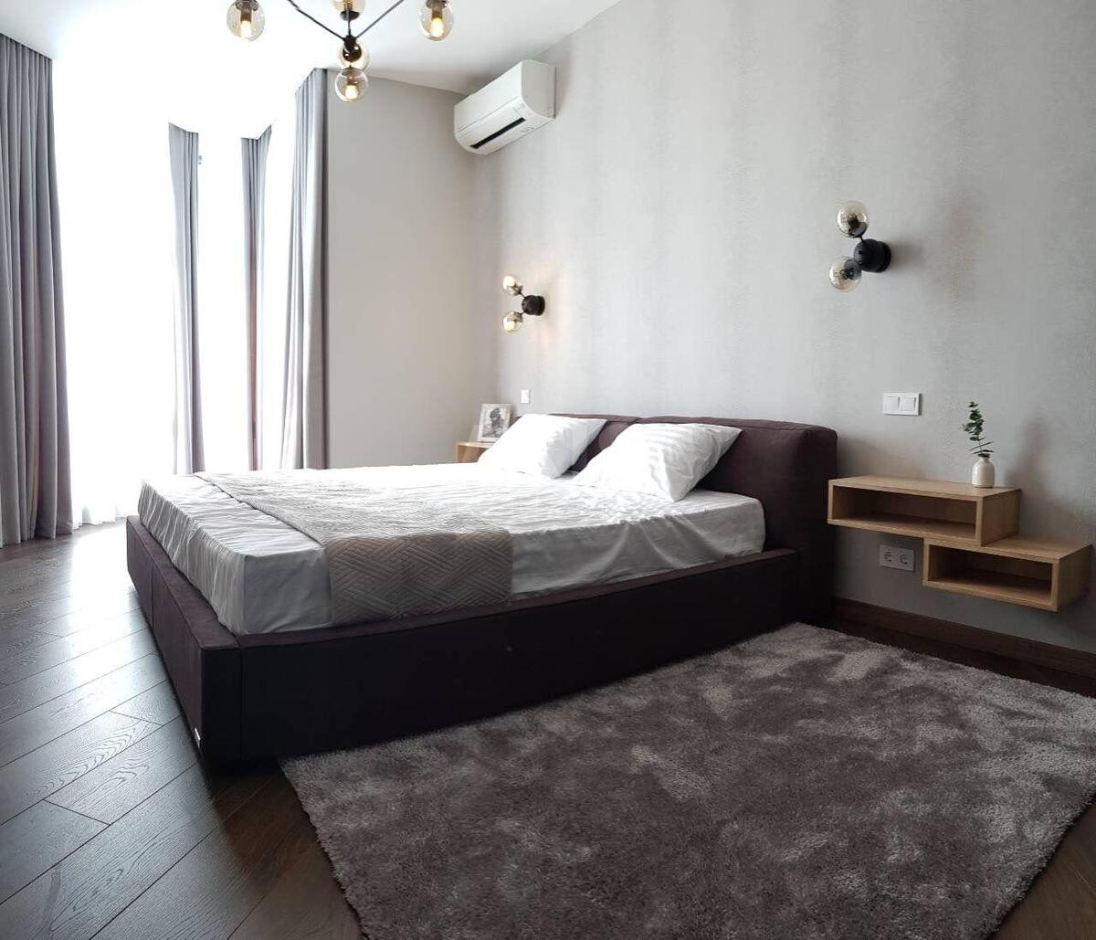3k apartment vul. Strutyns'kogo Sergija 20