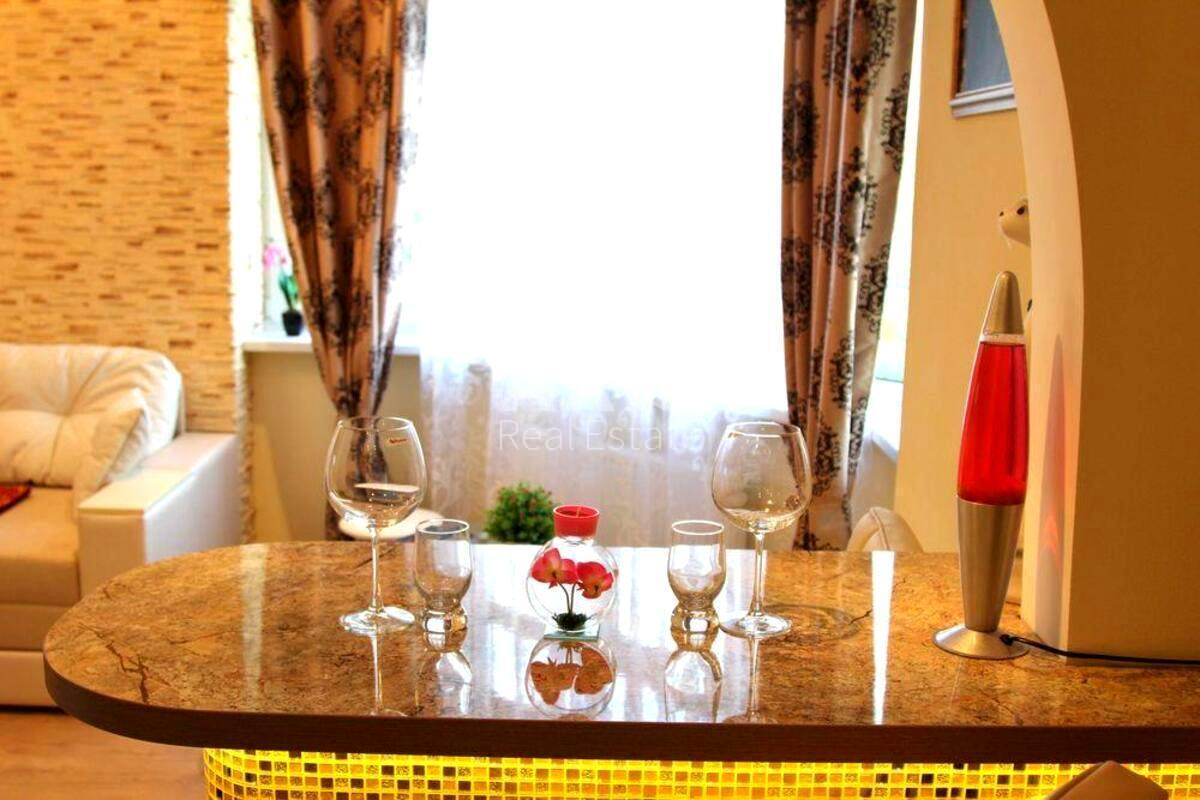 1k apartment vul. Feodosijs'ka 1614761