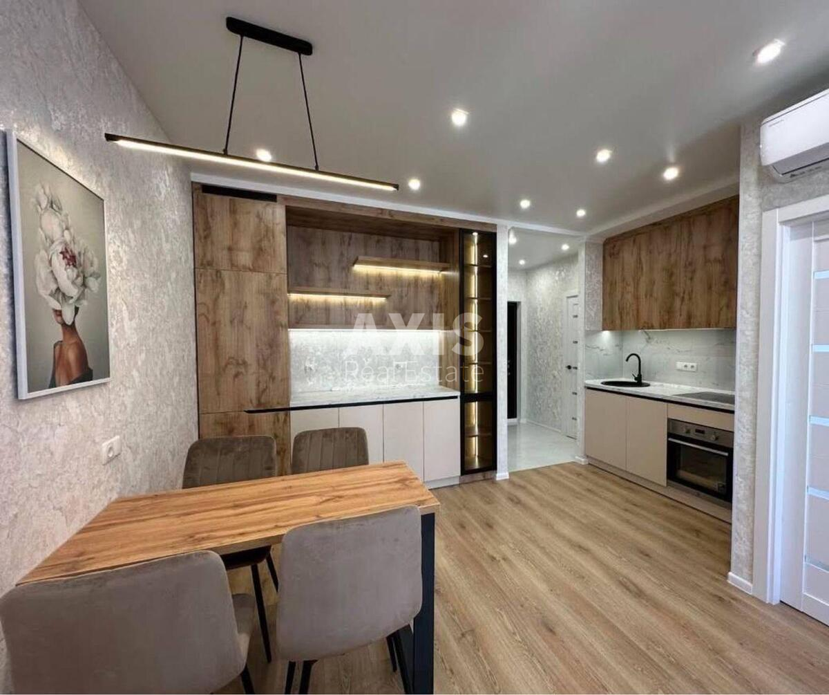 2k apartment vul. Barbjusa Anri 37/11