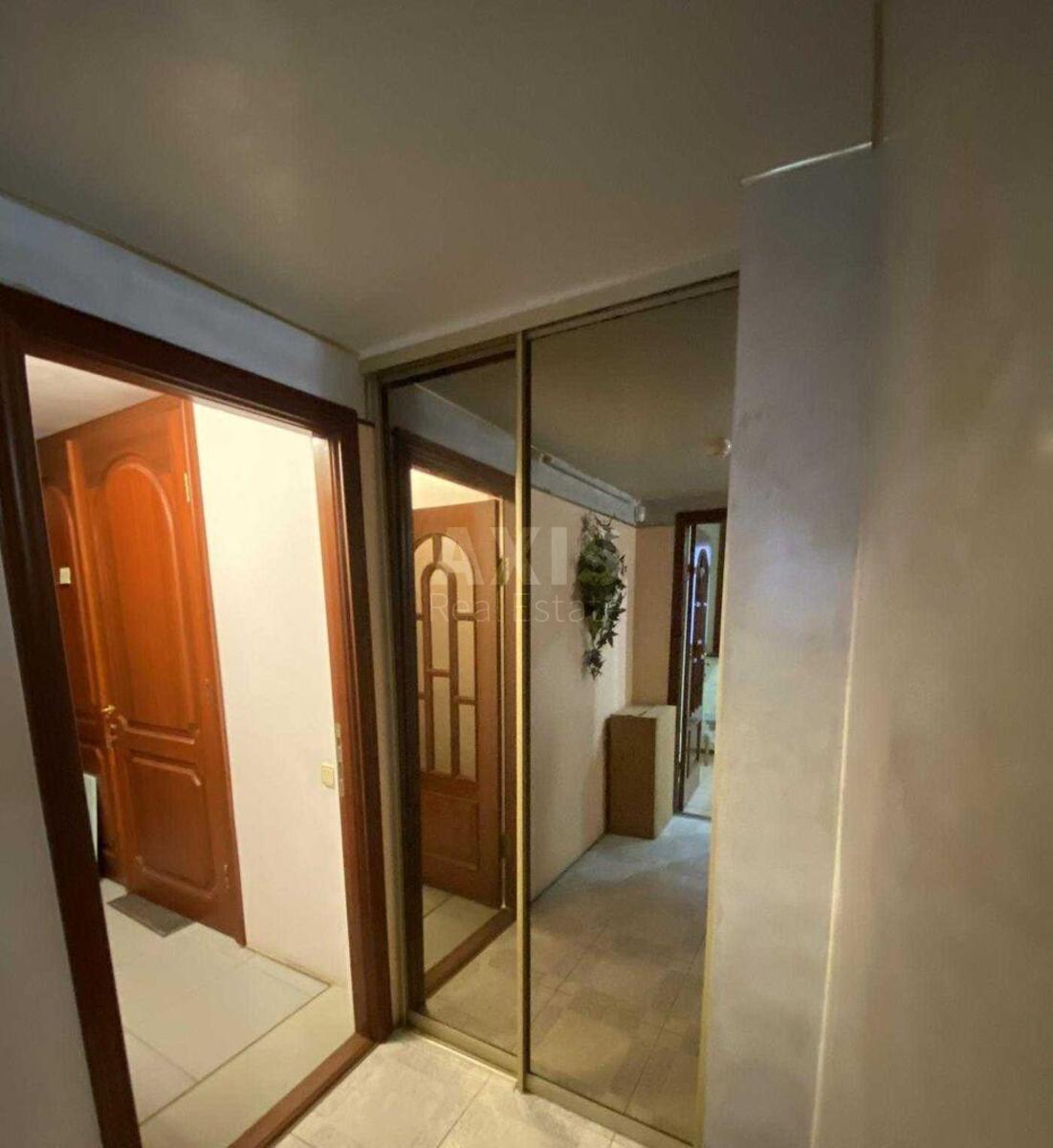 Офис ул. Джона Маккейна 9, 100м26