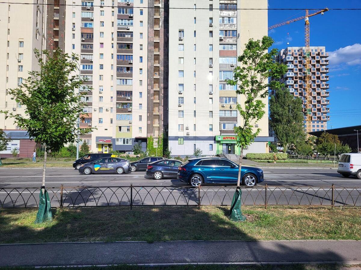 Объект торговли наб. Днепровская 13, 43м2575202
