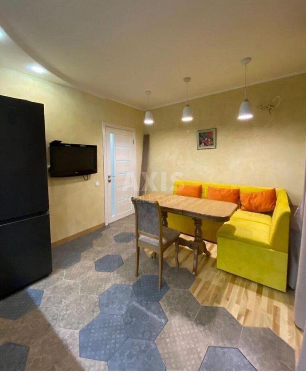2k apartment vul. Kahovs'ka 601