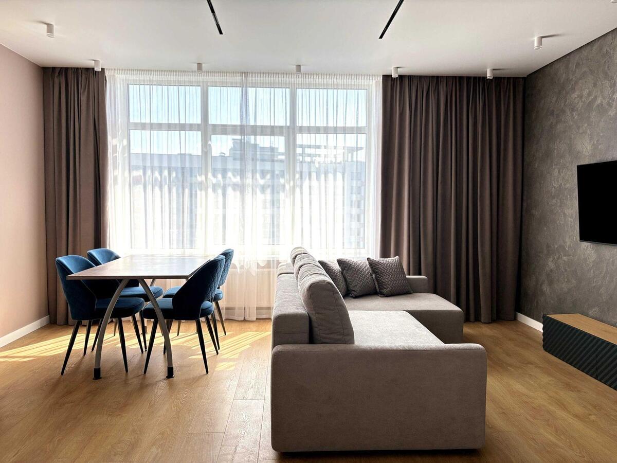 2k apartment vul. Sverstjuka Jevgena 4619790