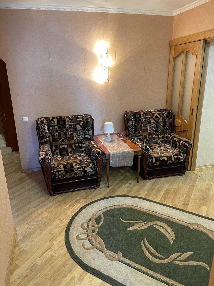 3k apartment vul. Ahmatovoi' Anny 34