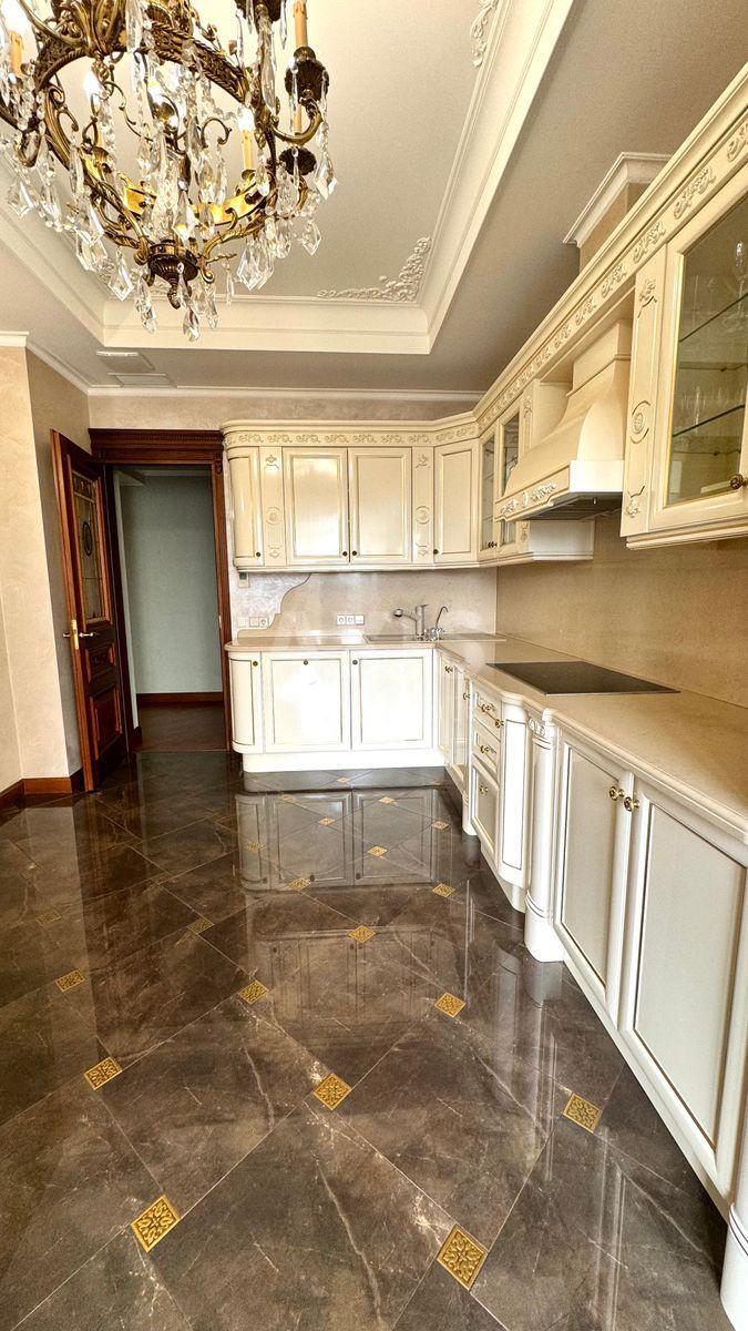 3k apartment vul. Instytuts'ka 18А1