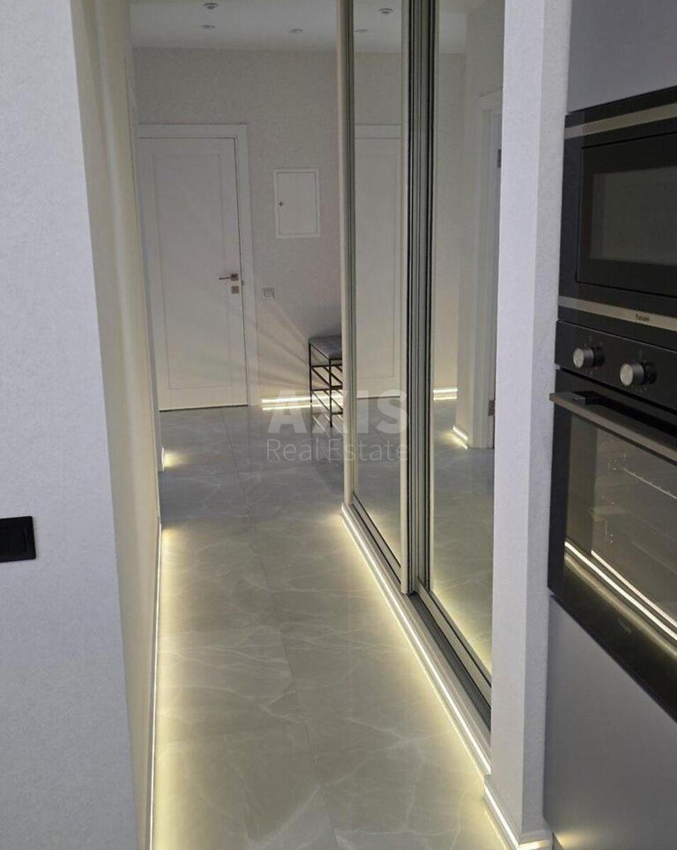 2k apartment vul. Myhajla Maksymovycha 28Е2