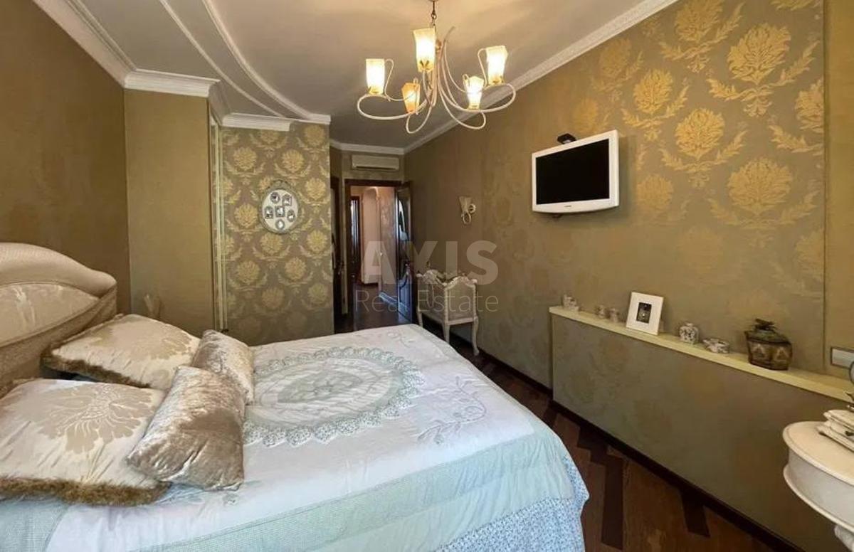 4k apartment vul. Dmytrivs'ka 48Г6