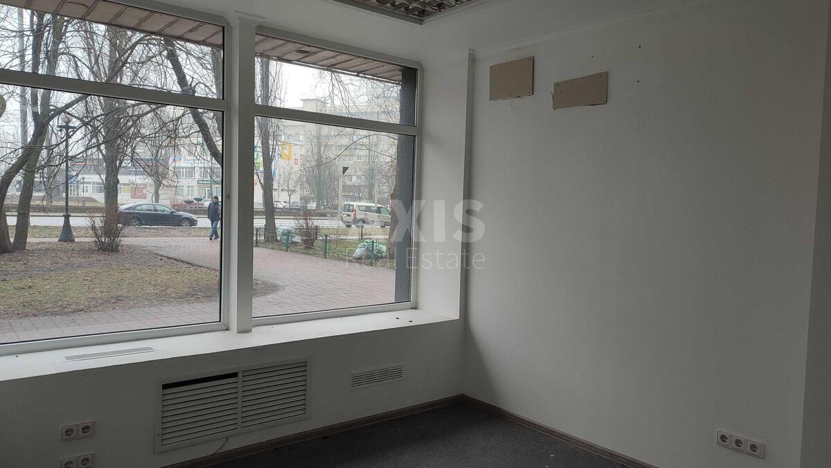 Trade object vul. Malynovs'kogo Marshala 21/23, 270m24
