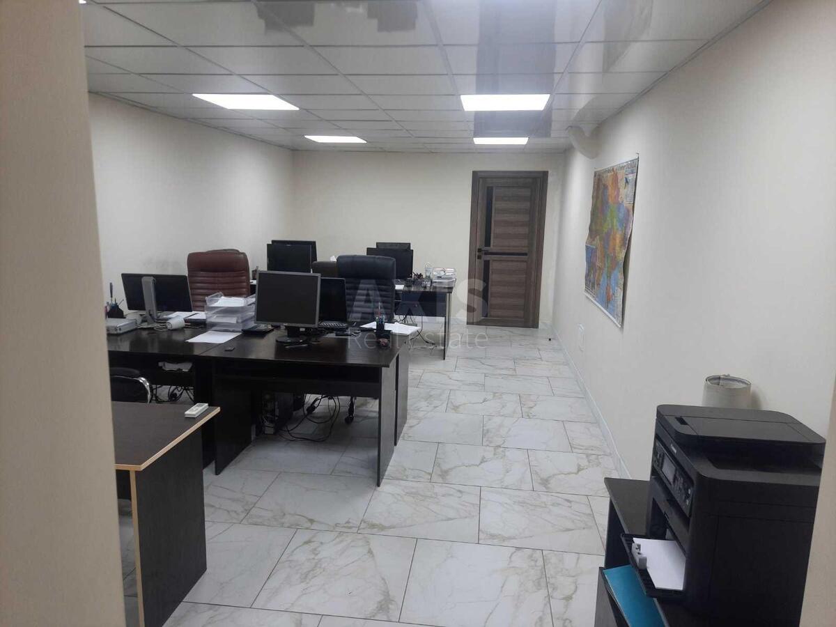 Office vul. Pervomajs'kogo Leonida 9А, 209m23