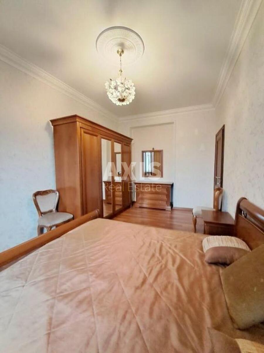 2k apartment vul. Bogomol'cja Akademika 8А