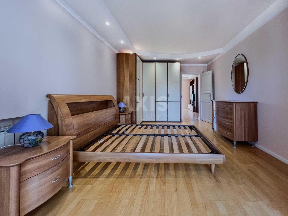 3k apartment vul. Mazepy Ivana 12А4