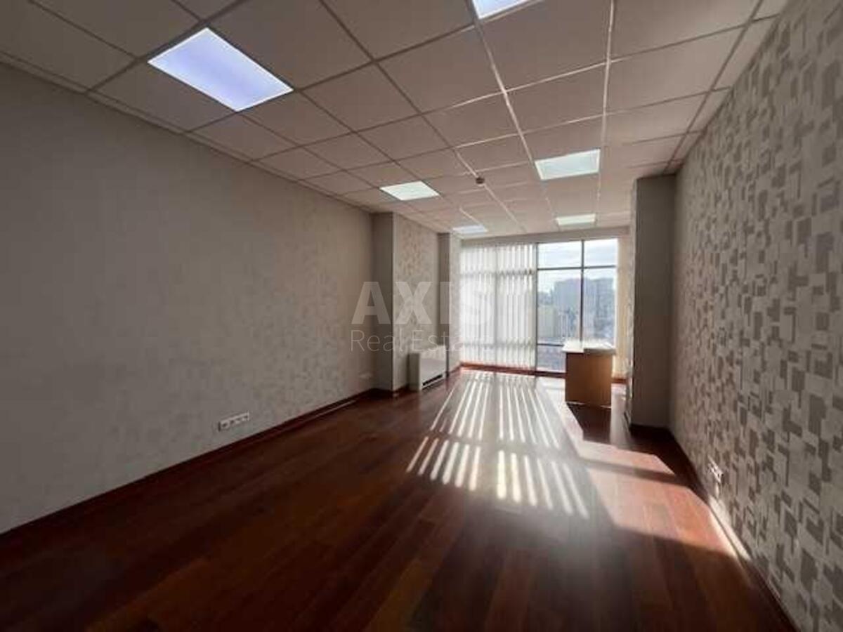 Office vul. Velyka Vasyl'kivs'ka 72, 180m2