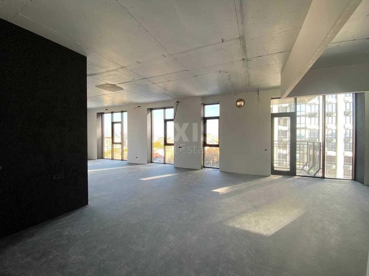 4k apartment vul. Bul'varno-Kudrjavs'ka 210