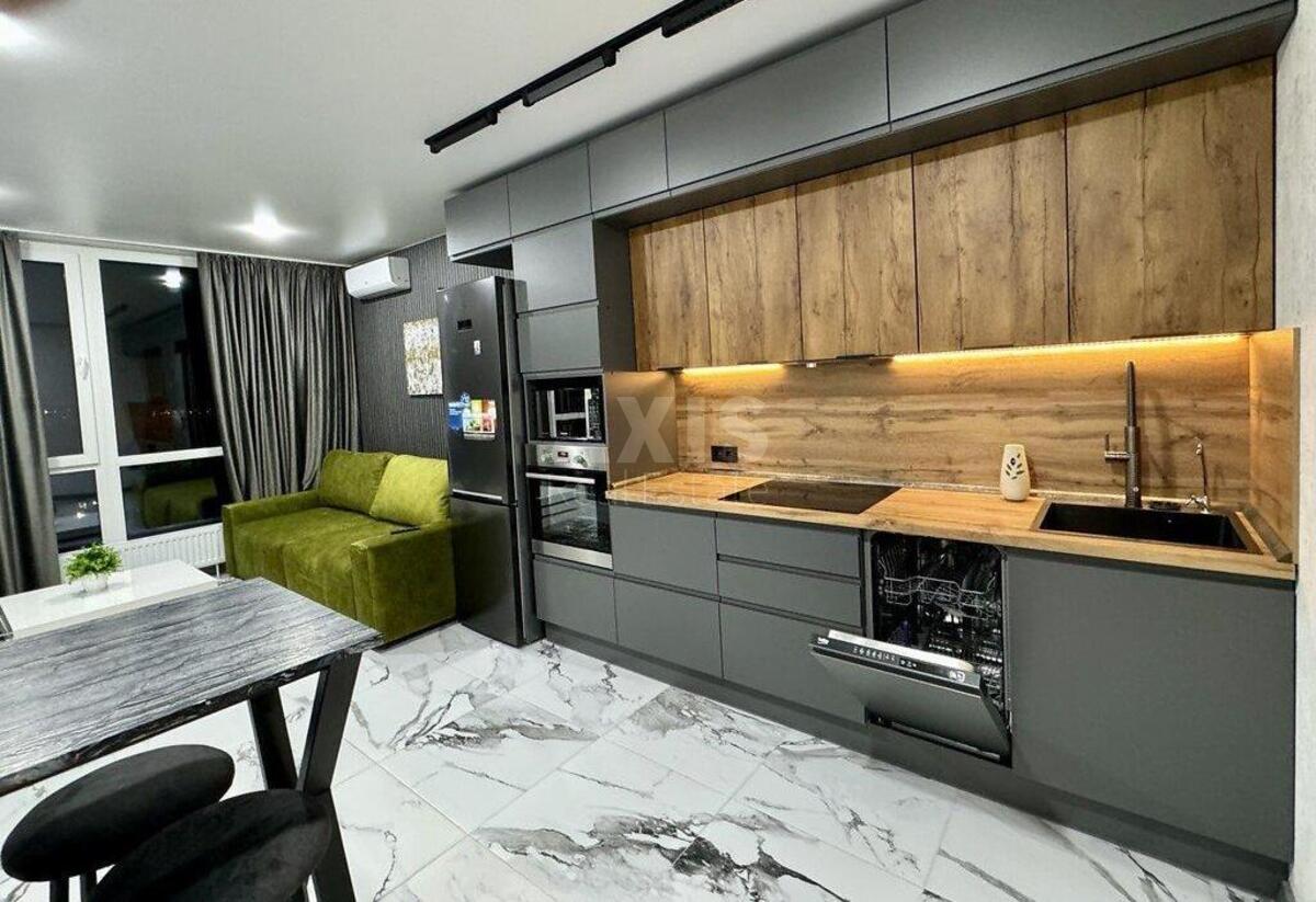 1k apartment nab. Dniprovs'ka 15Е