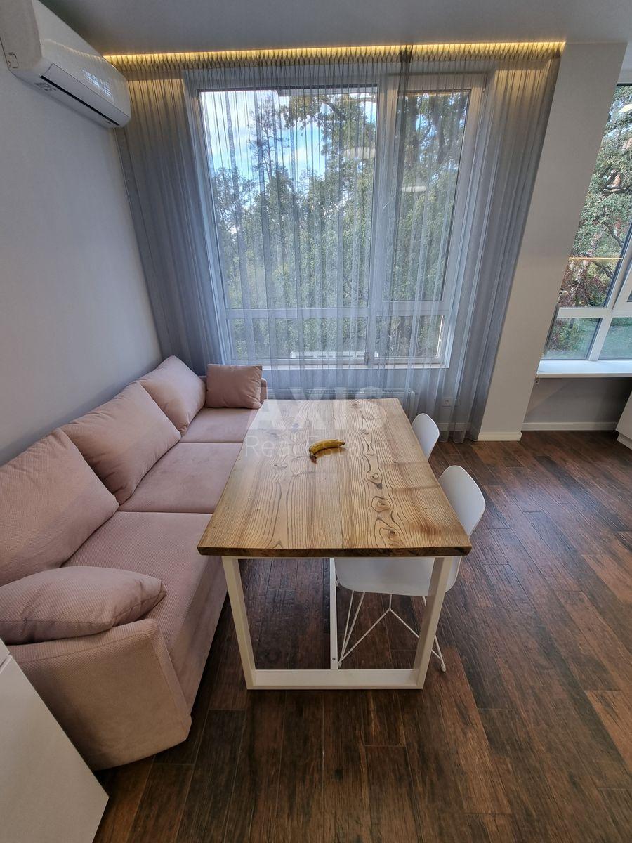 1k apartment vul. Kvitky Cisyk 320
