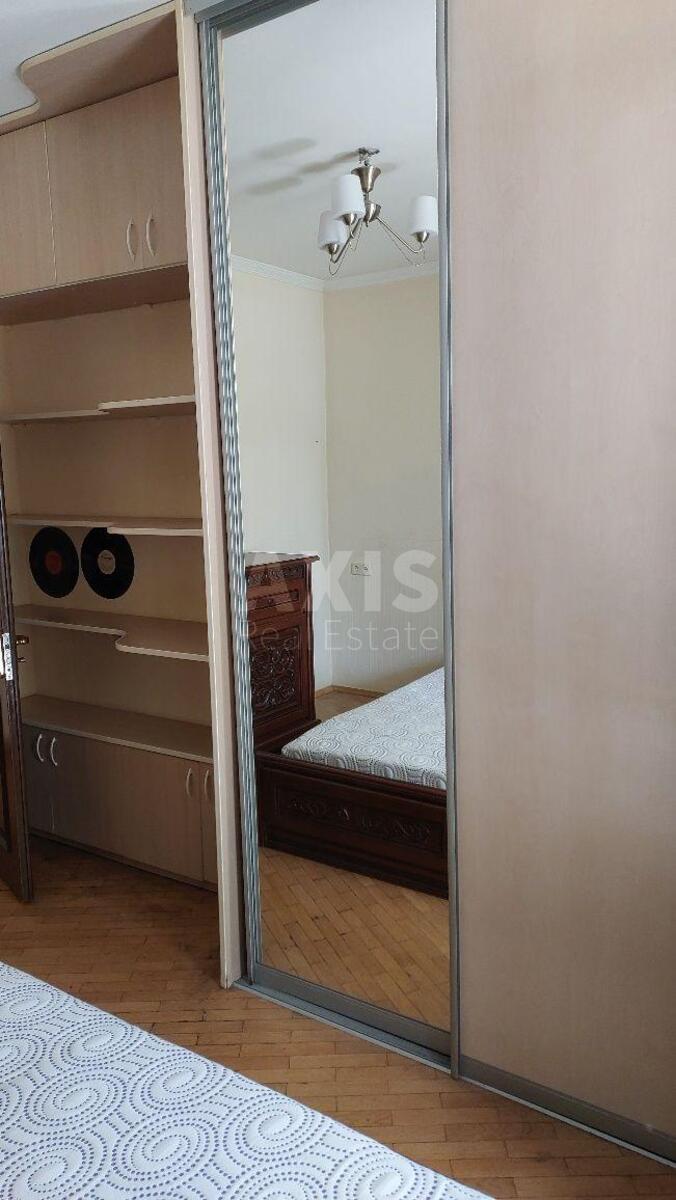3к квартира ул. Драйзера Теодора 303