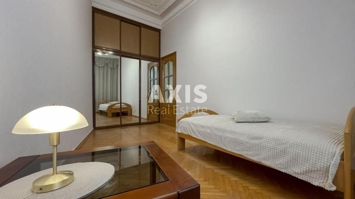 3k apartment vul. Nekrasovs'ka 103