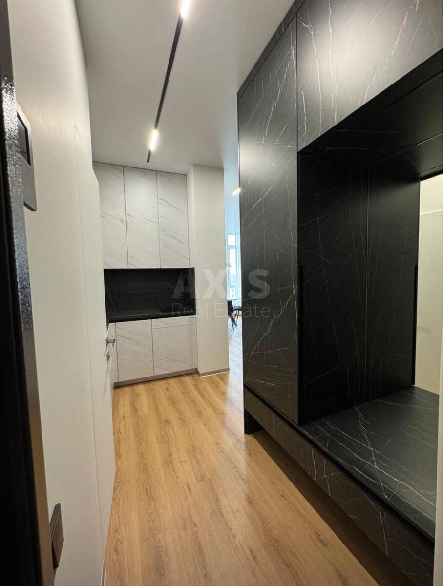 1k apartment vul. Zhyljans'ka 686335410