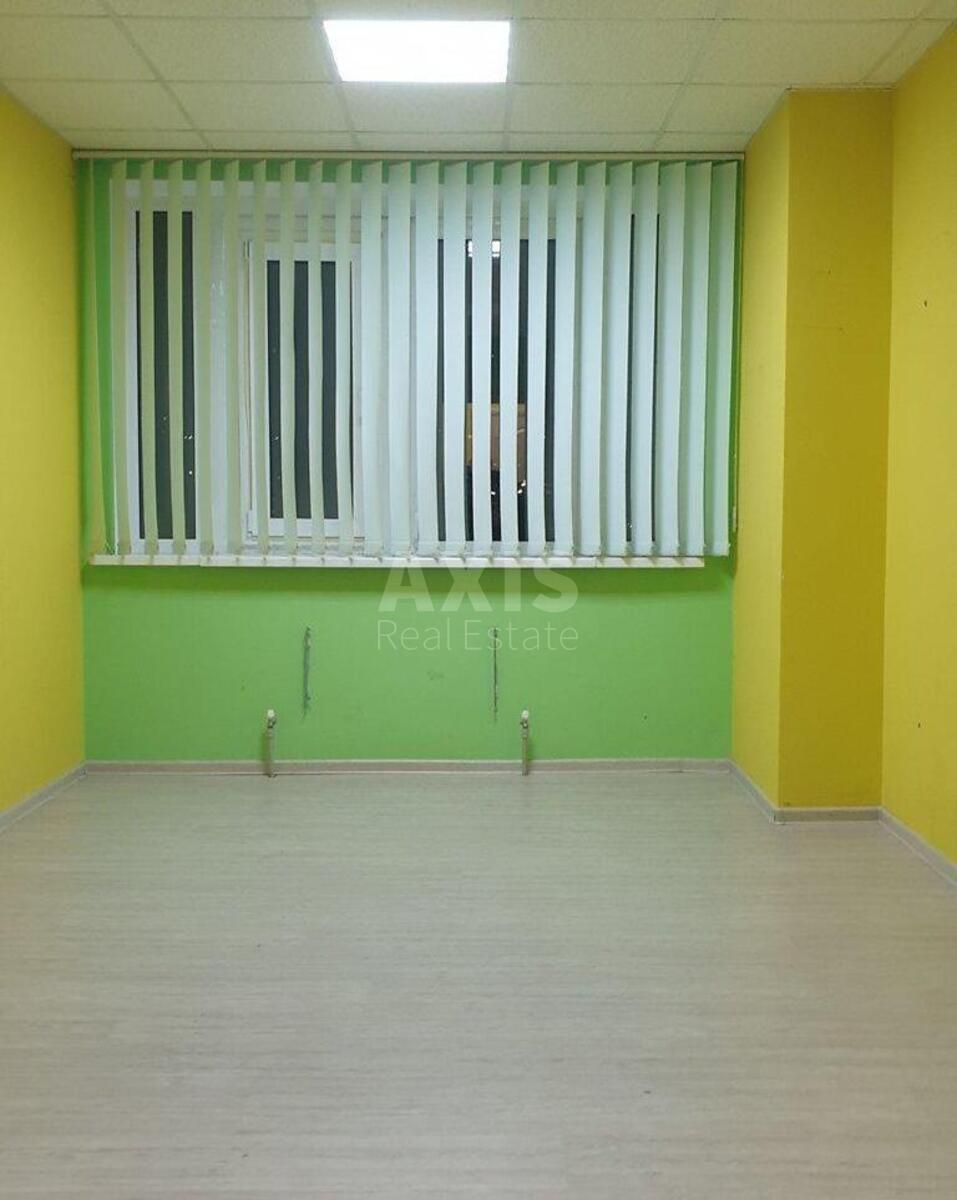 Trade object vul. Velyka Kytai'vs'ka 53, 160m23