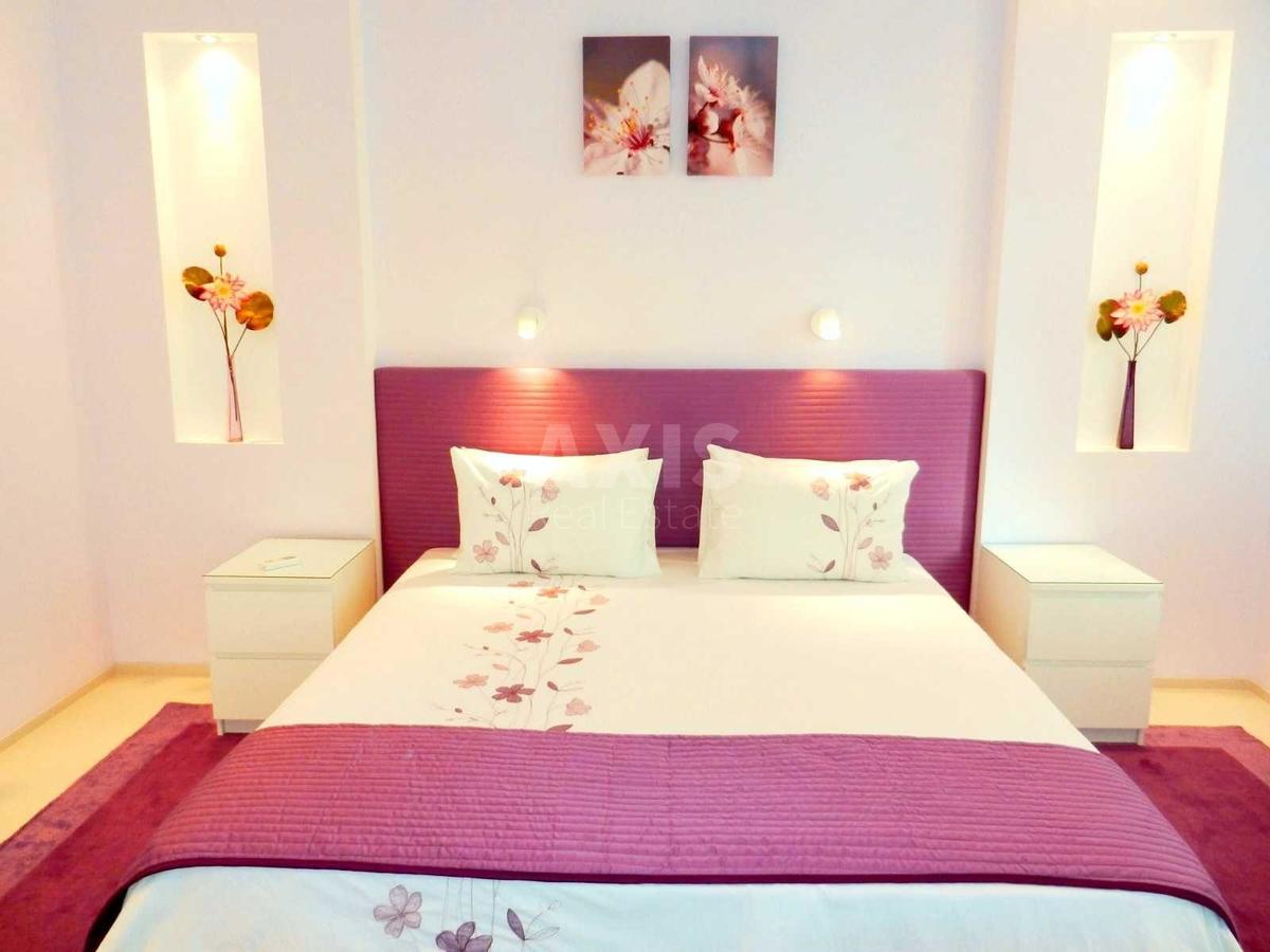 2k apartment vul. Lesi Ukrai'nky 7Б3