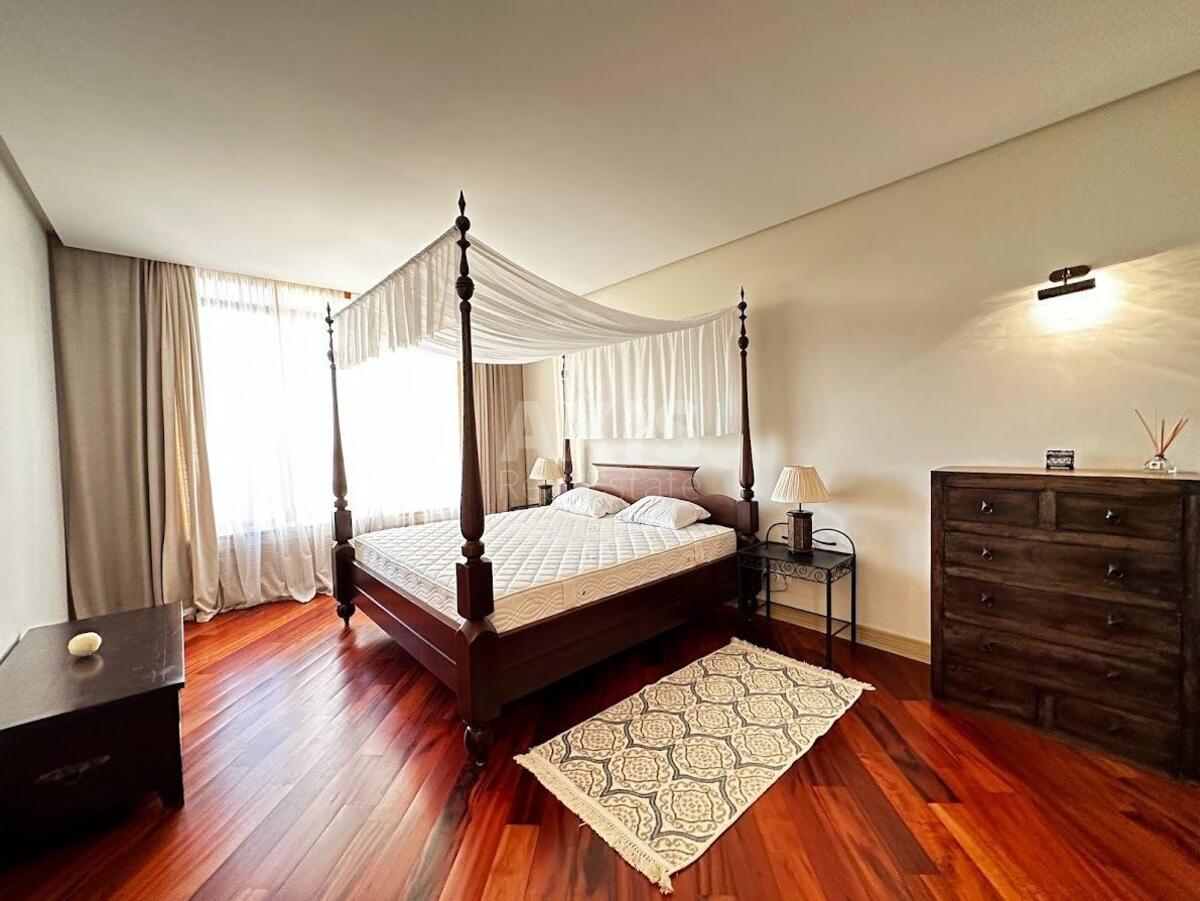 3k apartment vul. Zhyljans'ka 599
