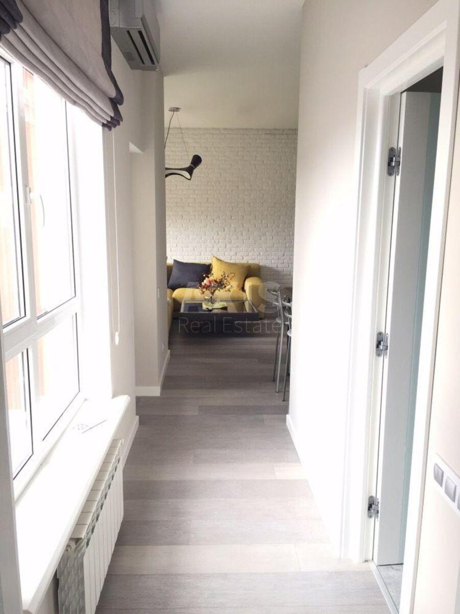 1k apartment vul. Zhyljans'ka 1184
