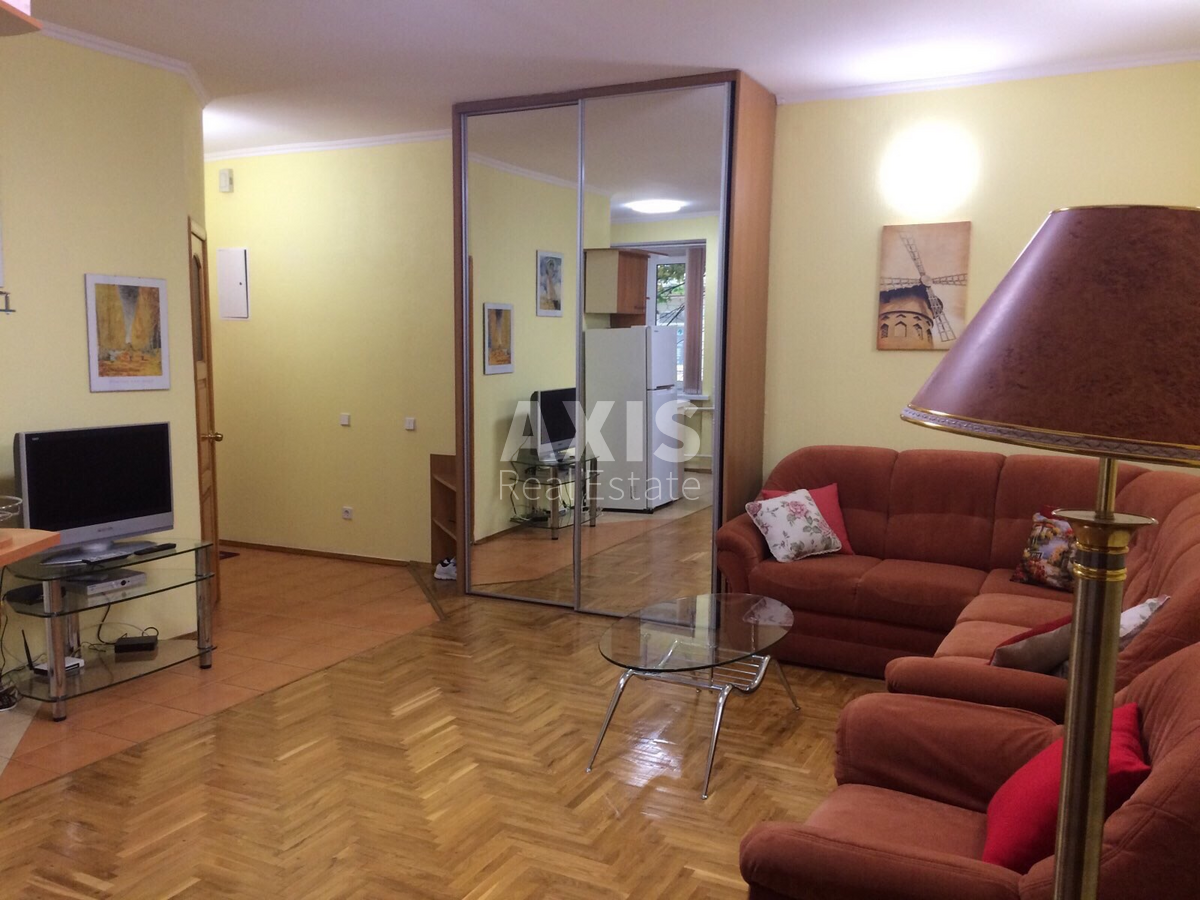 2k apartment vul. Mala Zhytomyrs'ka 105