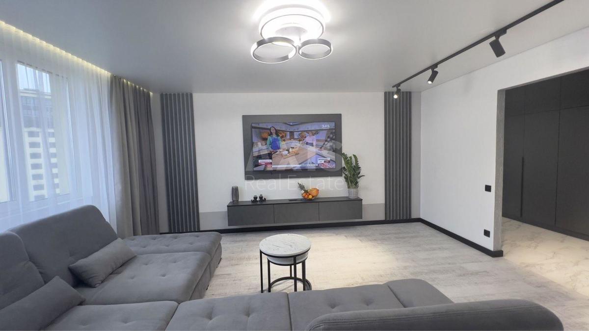 3k apartment vul. Myhajla Maksymovycha 321