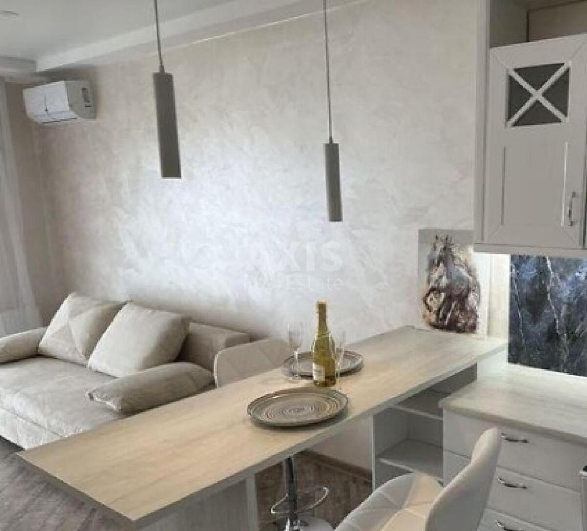 1k apartment vul. Myhajla Maksymovycha 240