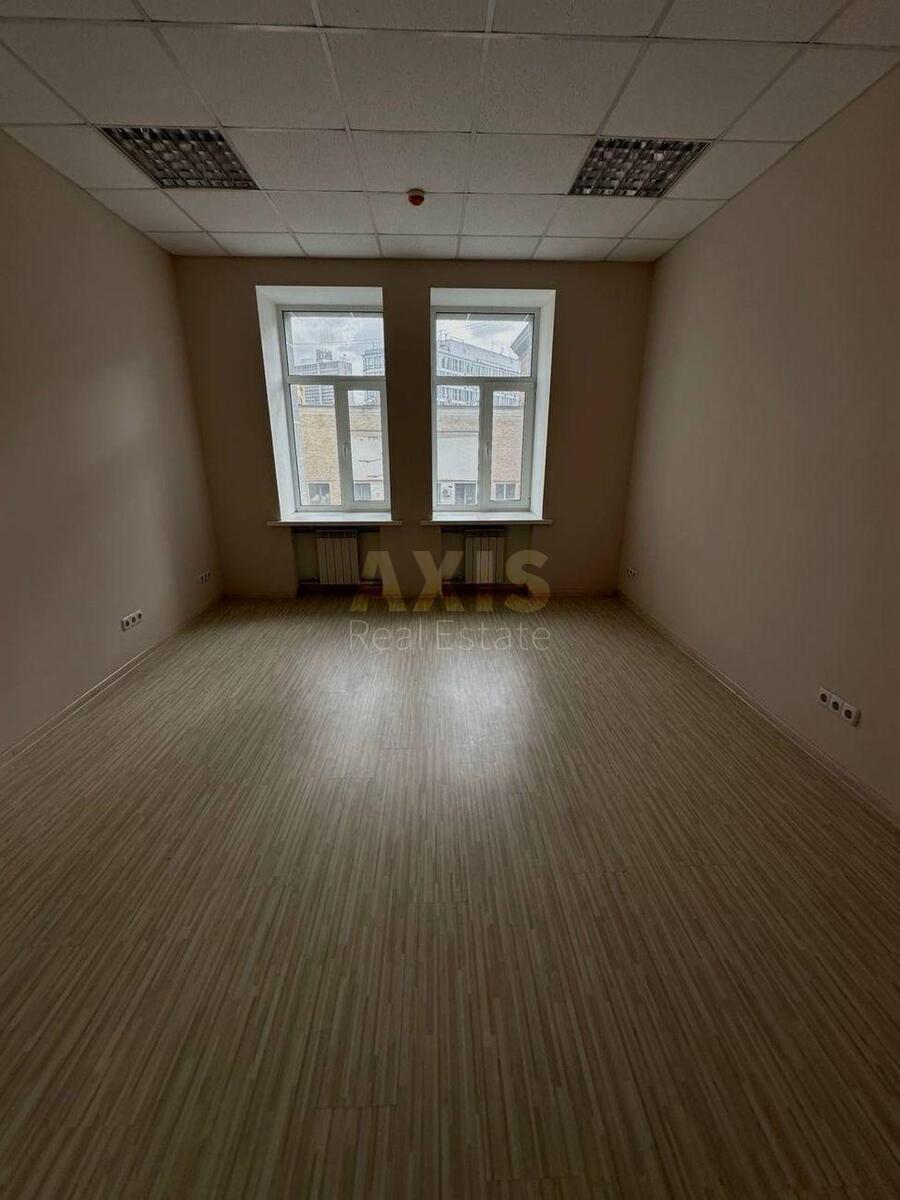 Объект торговли ул. Руставели Шота 18, 1183м2608347