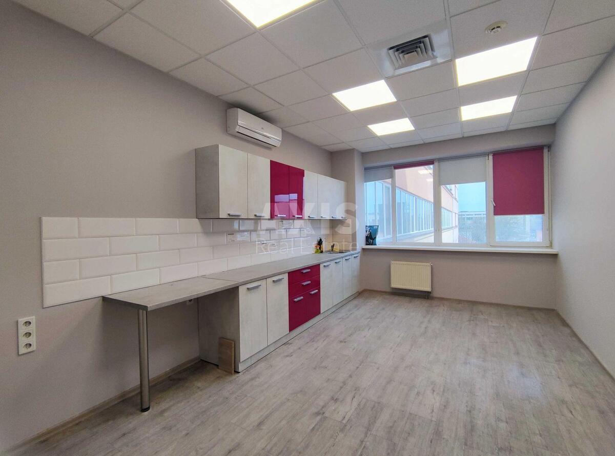 Office vul. Pol'ova 24Д, 524m2565880