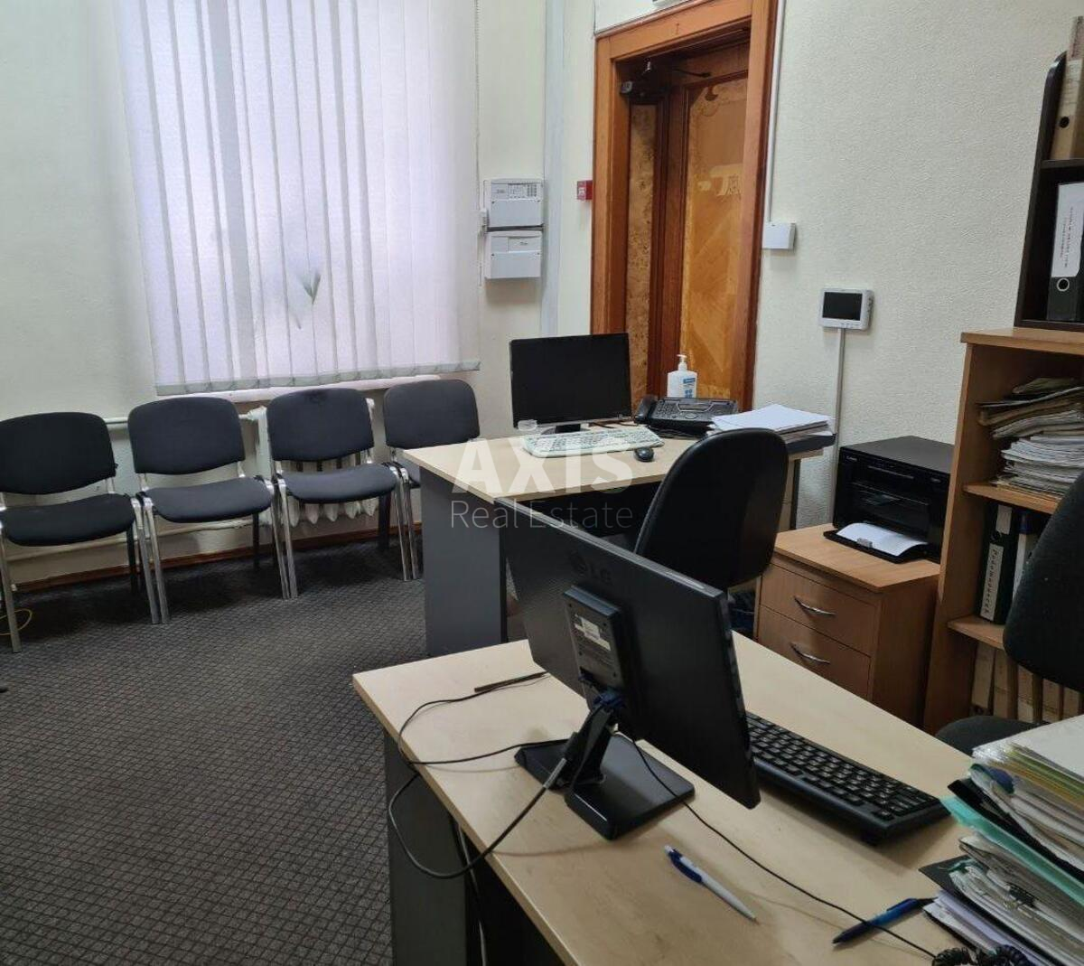 Trade object vul. Obolons'ka 7, 90m2