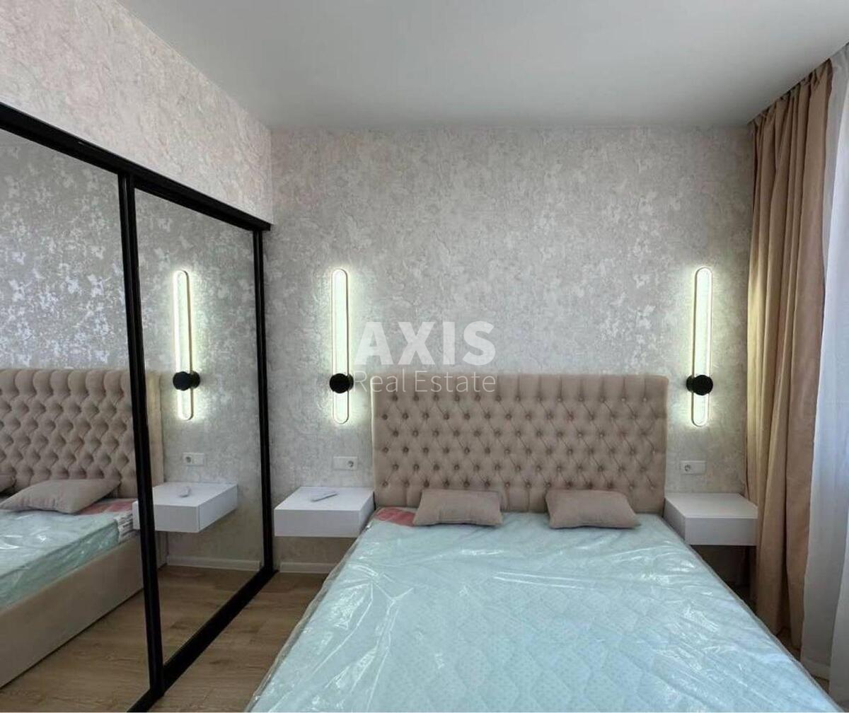 2k apartment vul. Barbjusa Anri 37/12