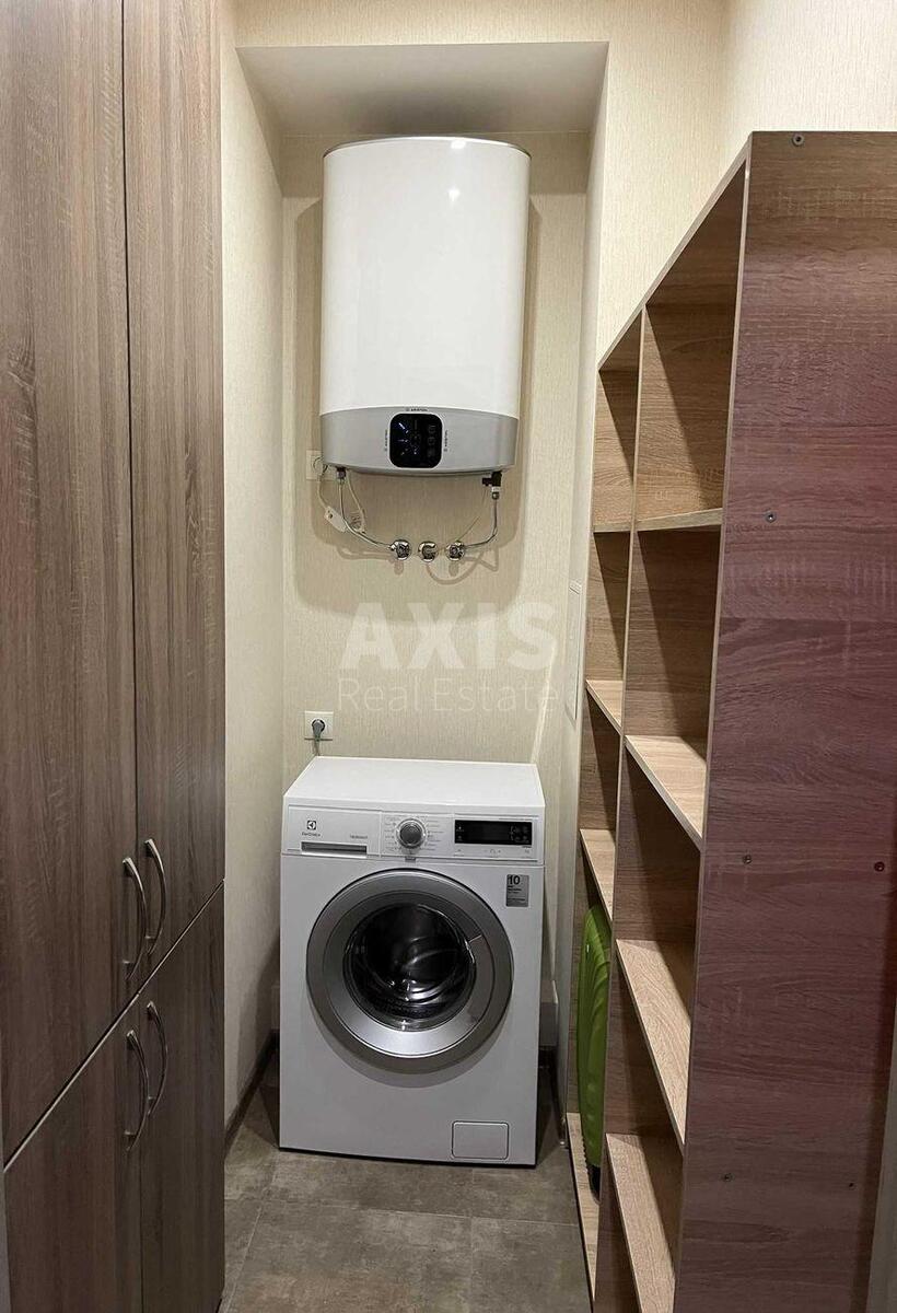 2к квартира ул. Драгоманова 2А7
