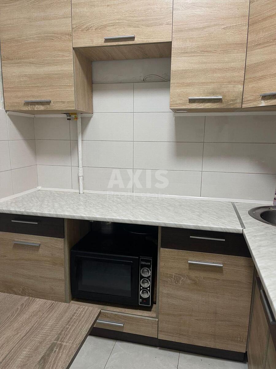 2k apartment vul. Horol's'ka 8/457560
