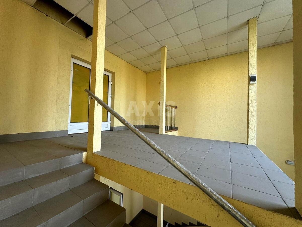 Trade object vul. Chornyh Zaporozhciv 28, 570m2623203