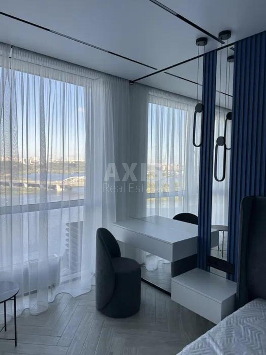 1k apartment nab. Dniprovs'ka 15594305