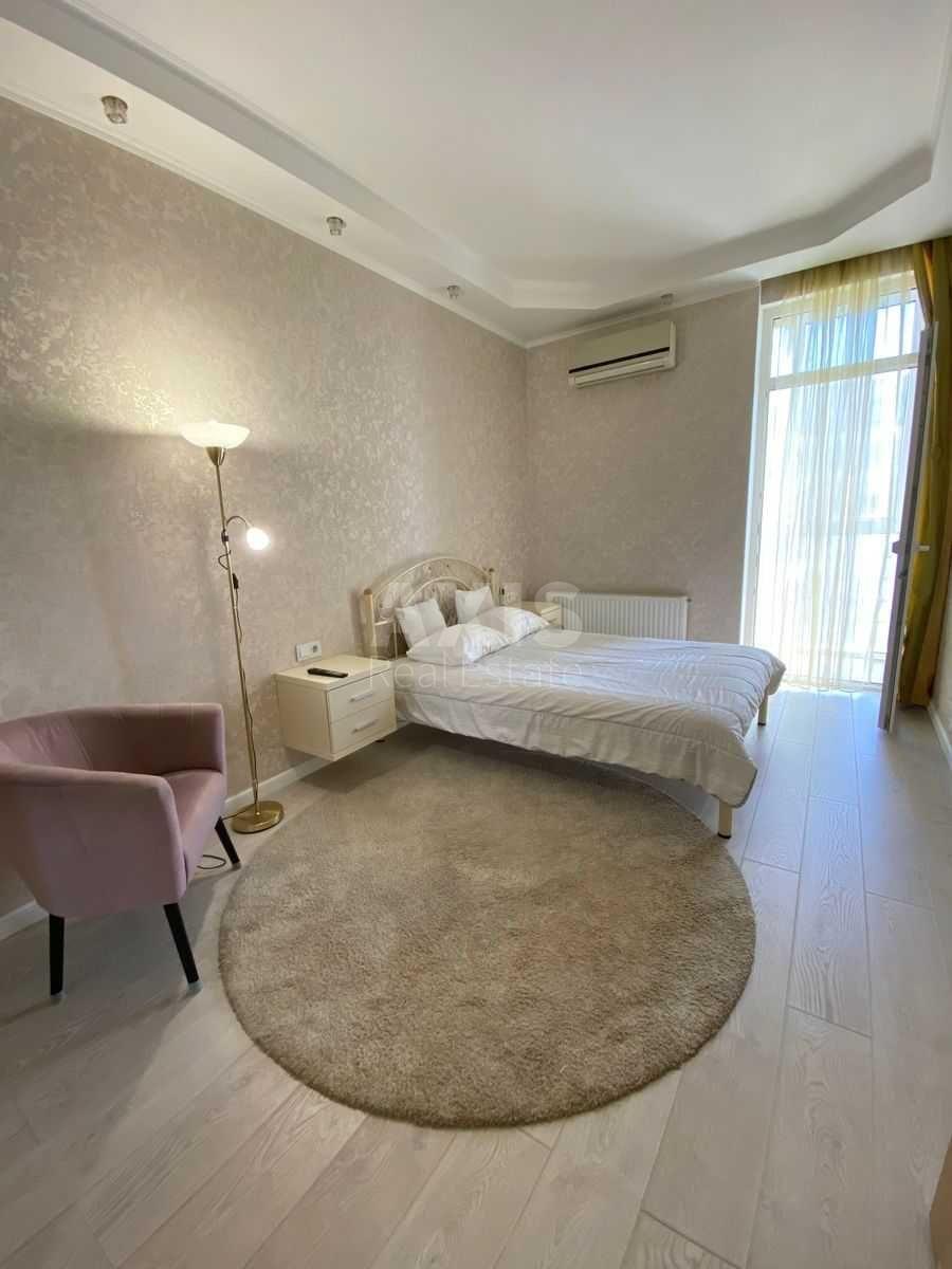 1k apartment vul. Zhyljans'ka 1183